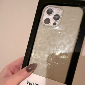 iPhone 13 Pro Max MagSafe Velvet Cavier Leopard phone case